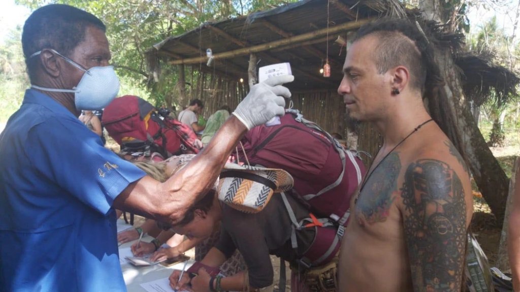 Заробени во џунгла крај плажа, Корона во карантин стави гости на музички фестивал во Панама