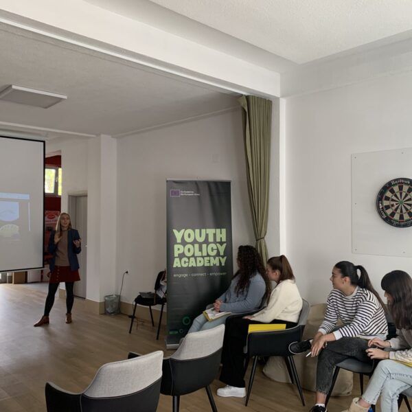 580014310 1317726847052463 5981220920978362385 n 600x600