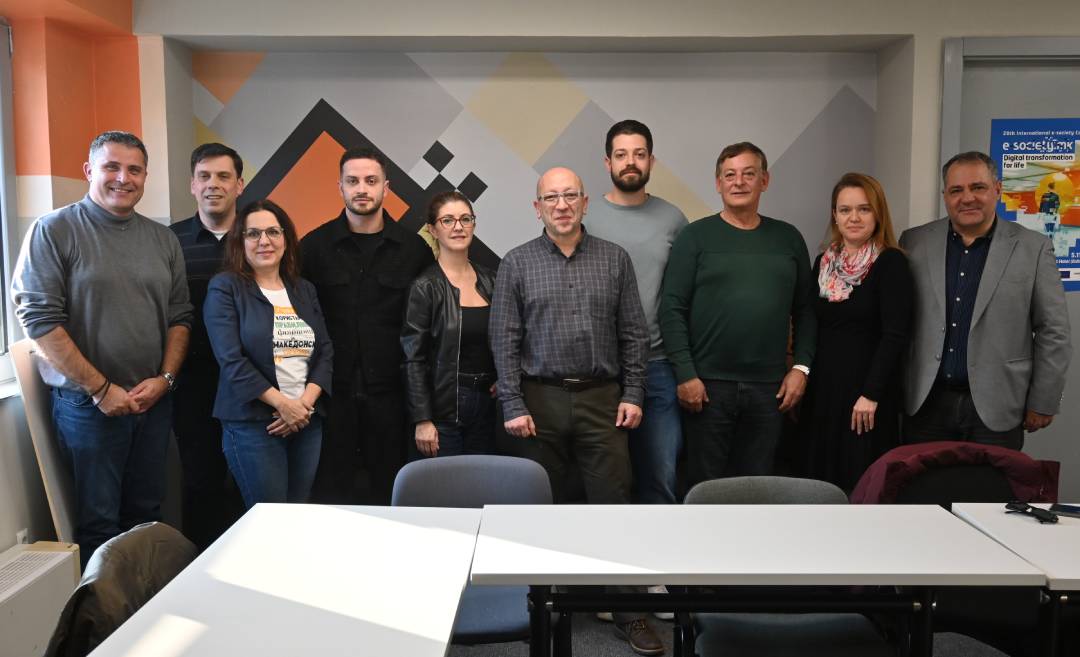 Grantovi sms dobitnici