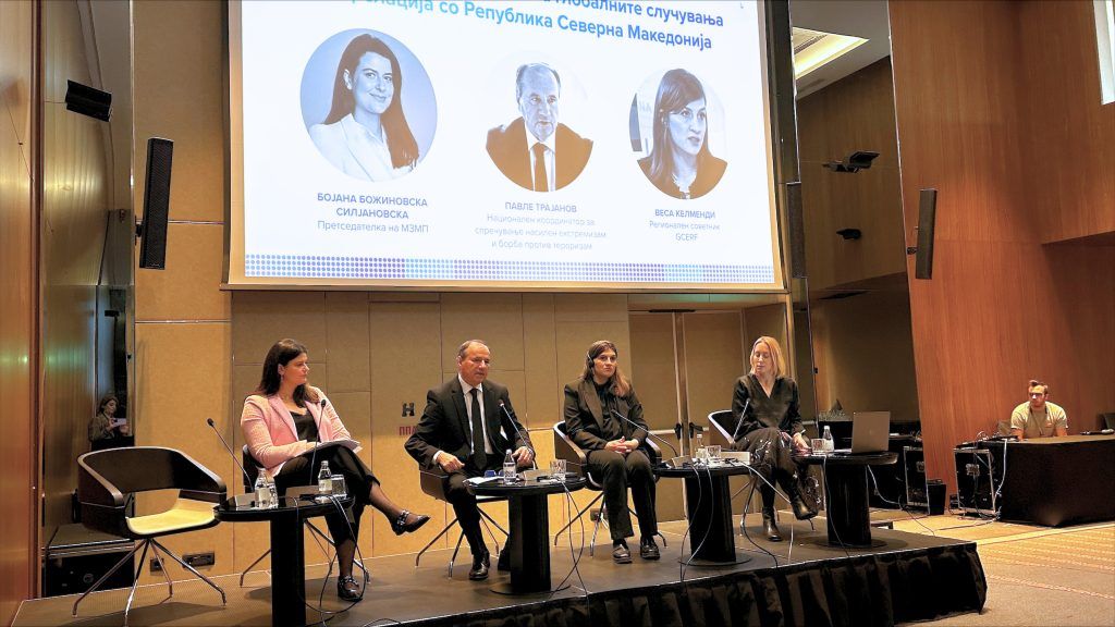 d2f435c0 caa8 4ba2 adbc 0041a2e25fc0