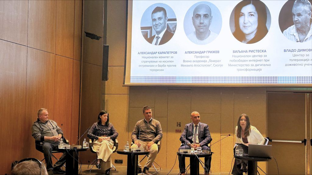 e155a25f 746d 4b91 9281 ee54bca14cb9