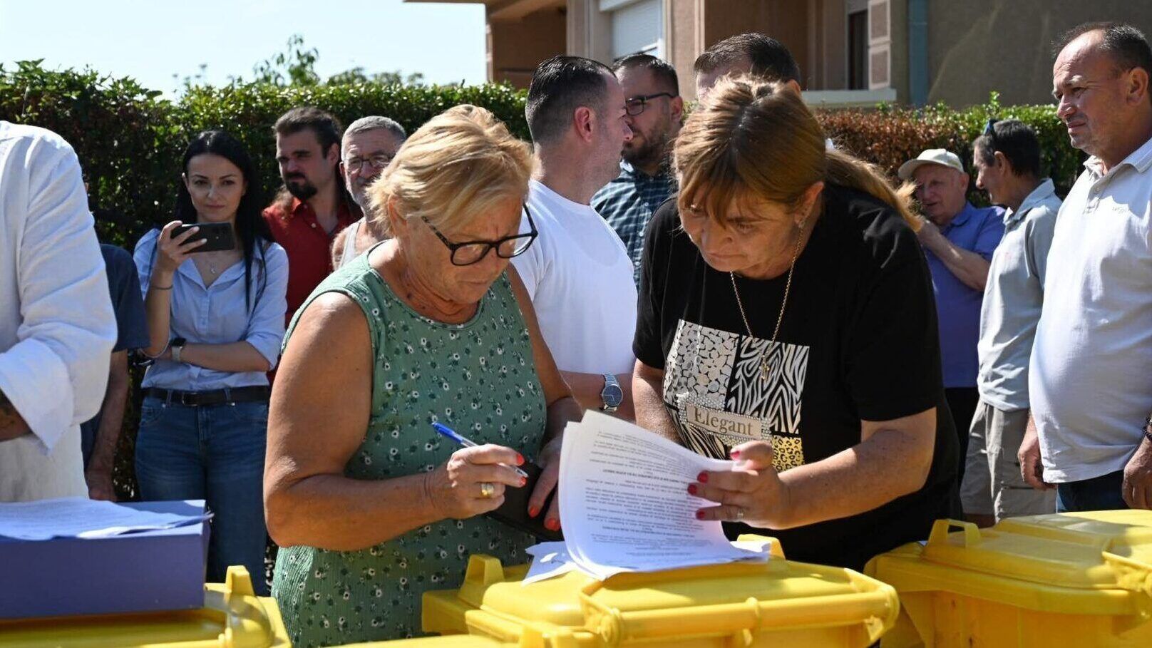 2442d0dc db01 4052 a580 b83e9bfb5d4b